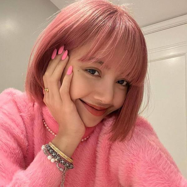 Rose Pink Hair Colors- Lisa wearing a pink fur sweater